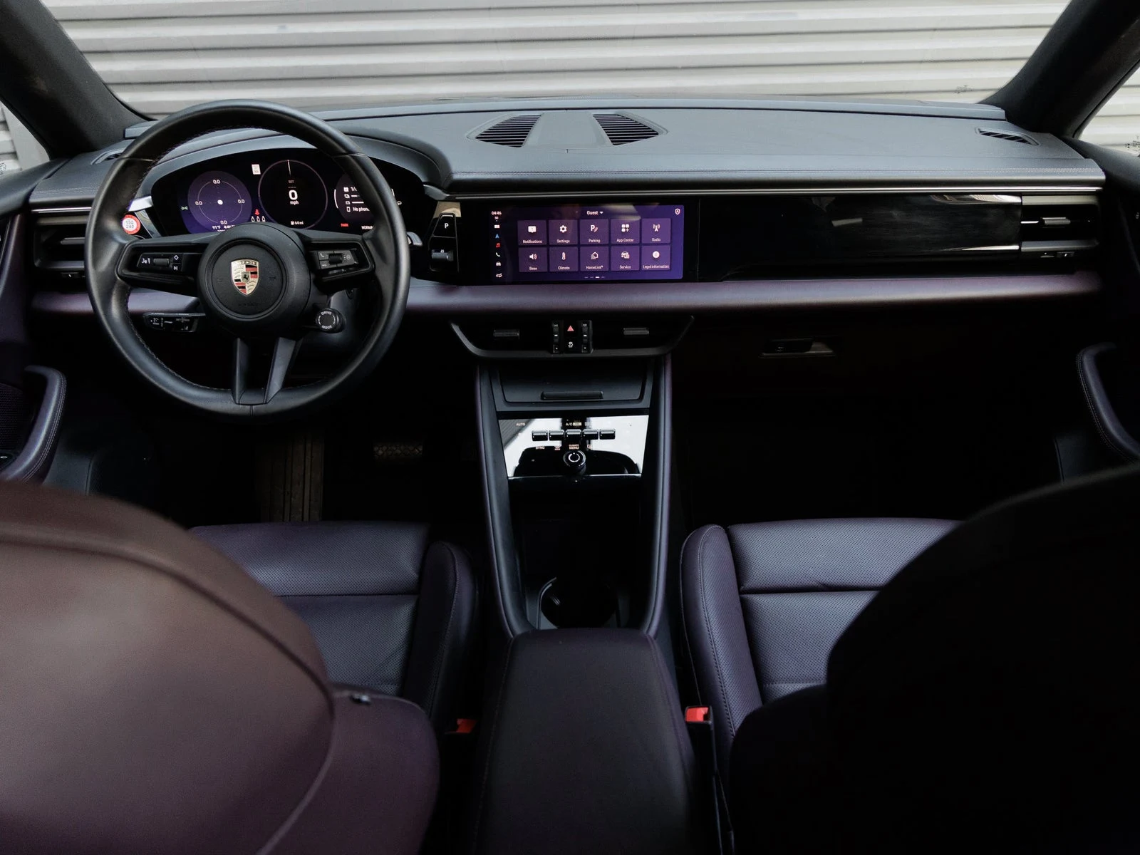 2024 Porsche Macan 4 Electric (XAB), 15/20