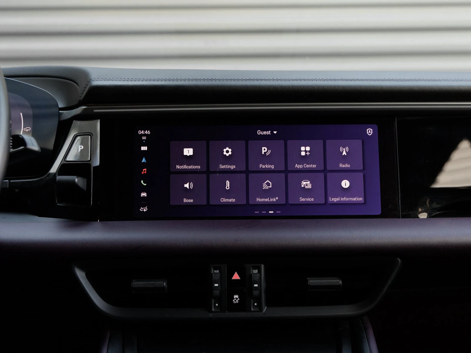 2024 Porsche Macan 4 Electric (XAB), 20/20