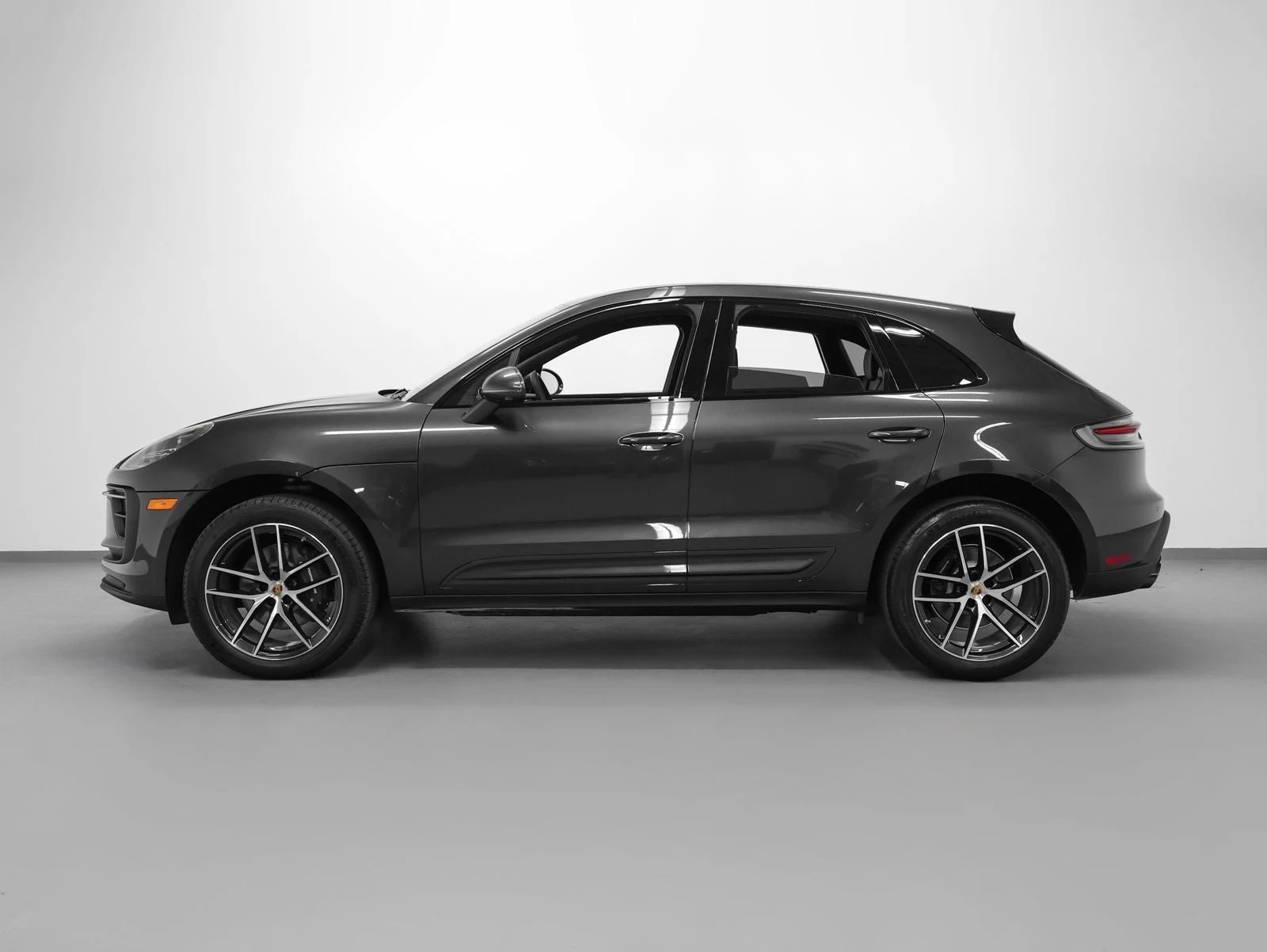 2026 Porsche Macan (95B), 2/20