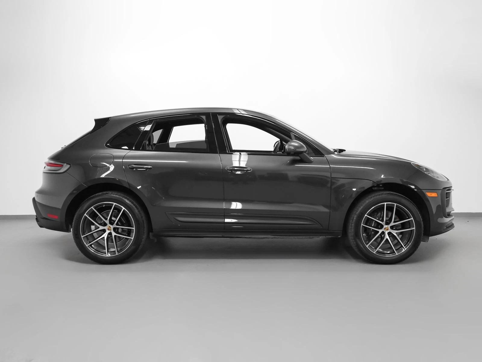 2026 Porsche Macan (95B), 13/20