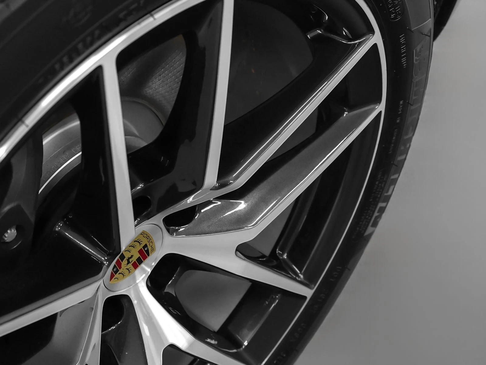 2026 Porsche Macan (95B), 17/20