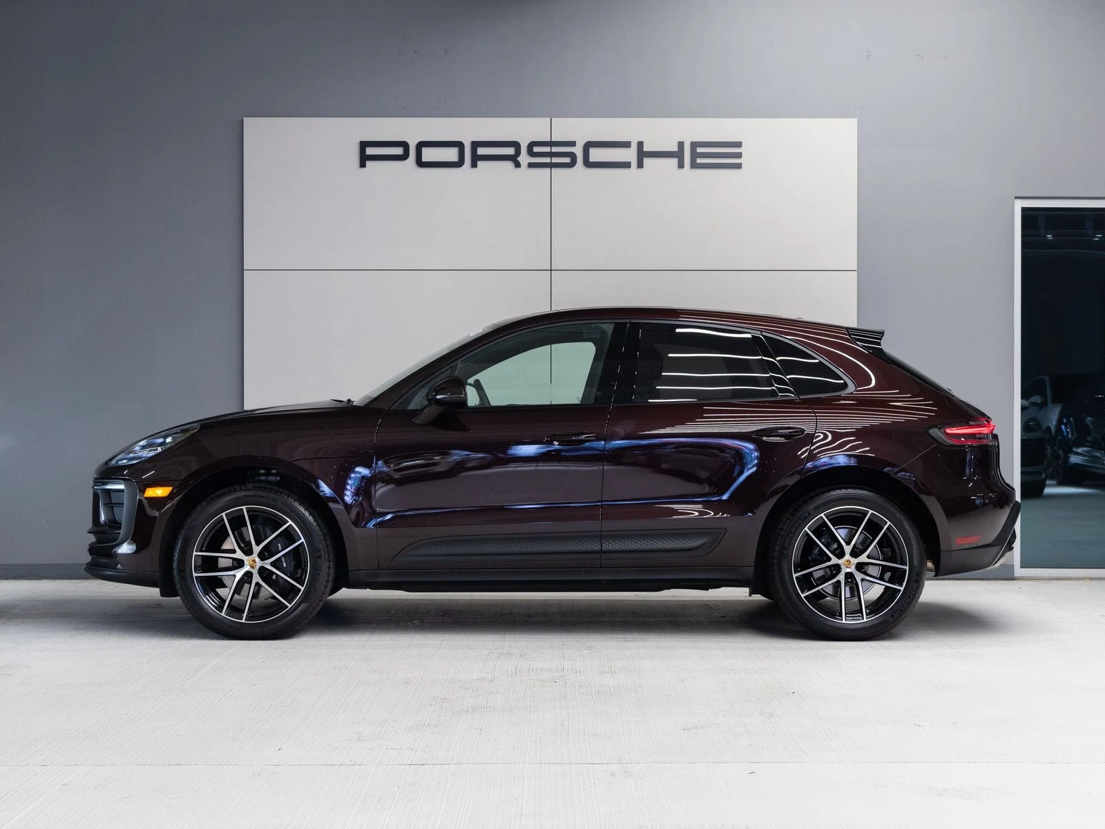2026 Porsche Macan (95B), 2/20