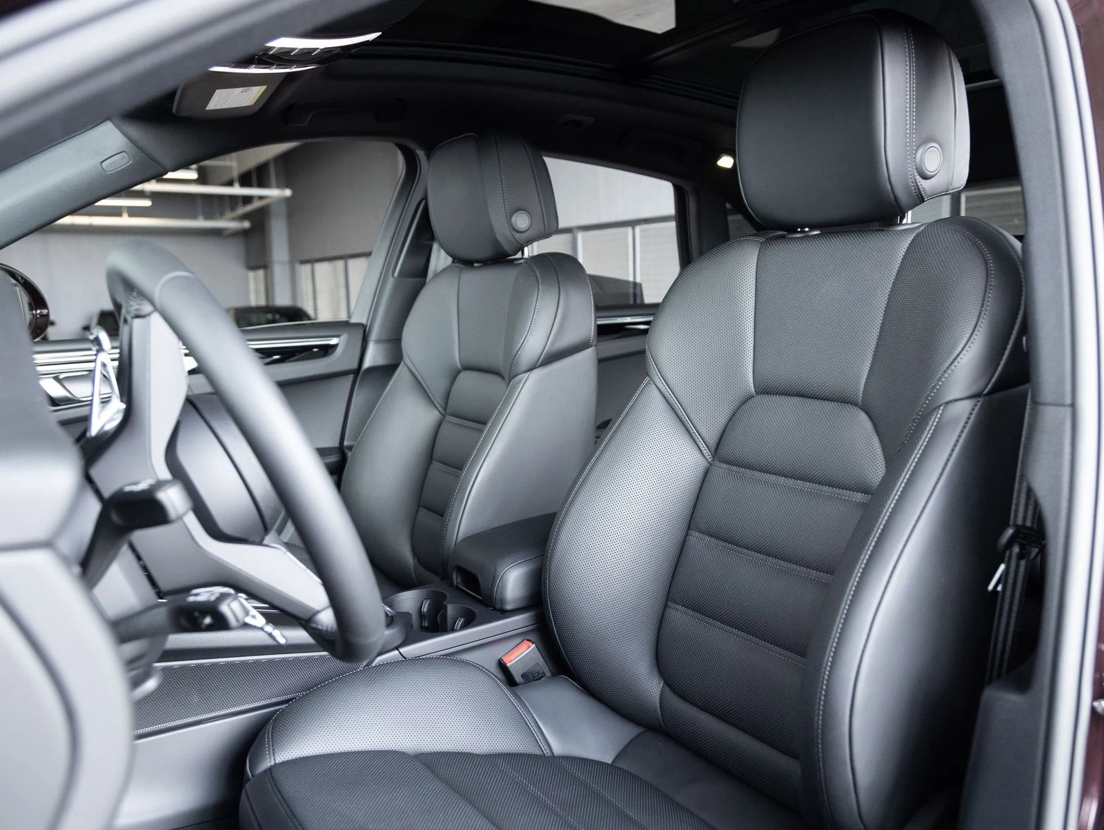 2026 Porsche Macan (95B), 5/20