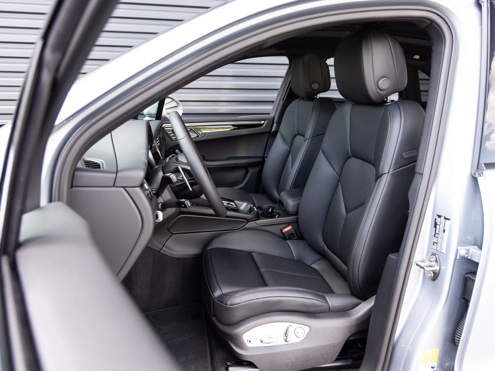 2026 Porsche Macan (95B), 5/20