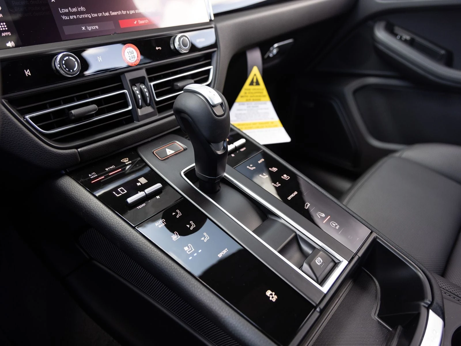 2026 Porsche Macan (95B), 17/20