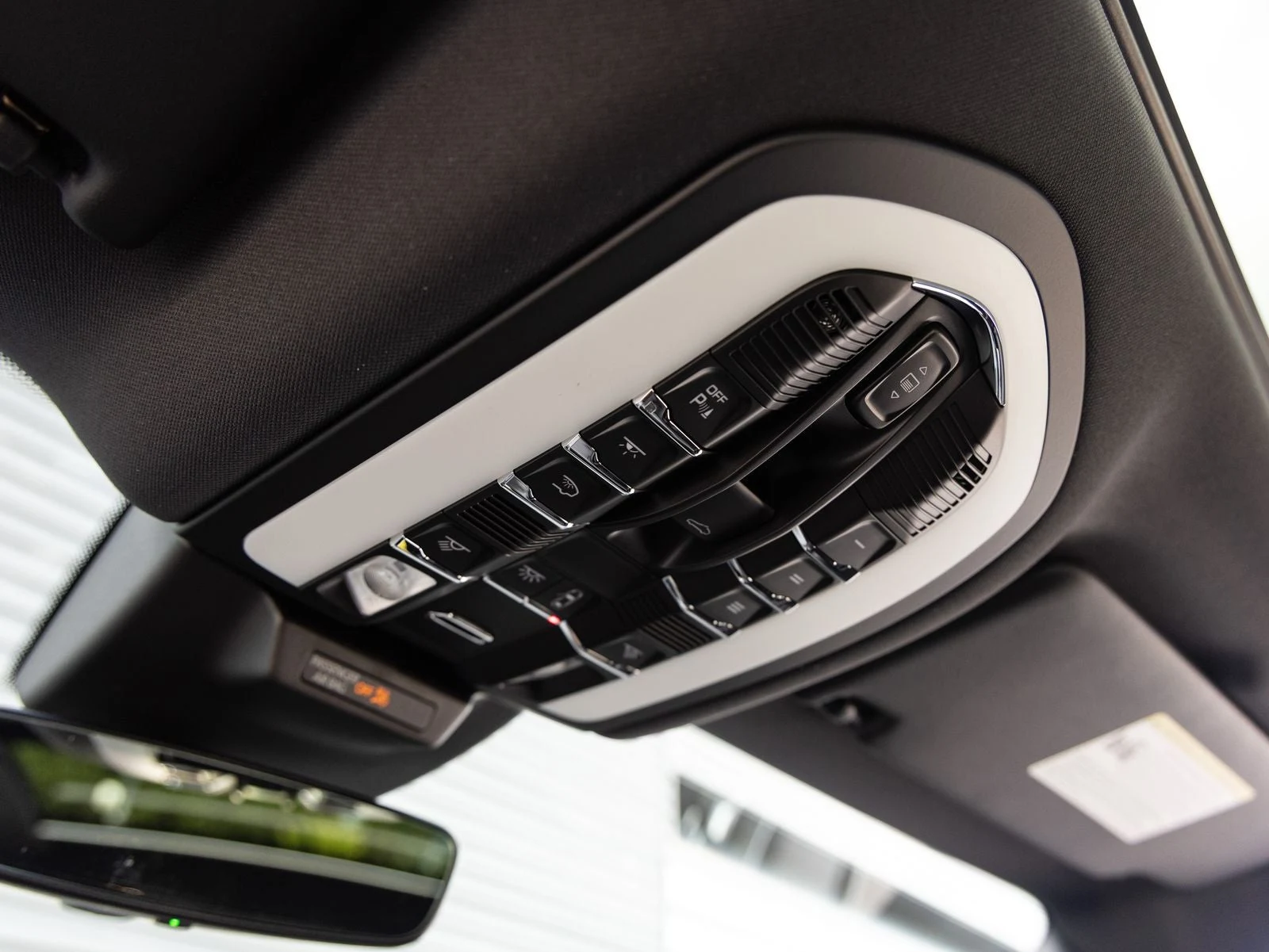 2026 Porsche Macan (95B), 19/20