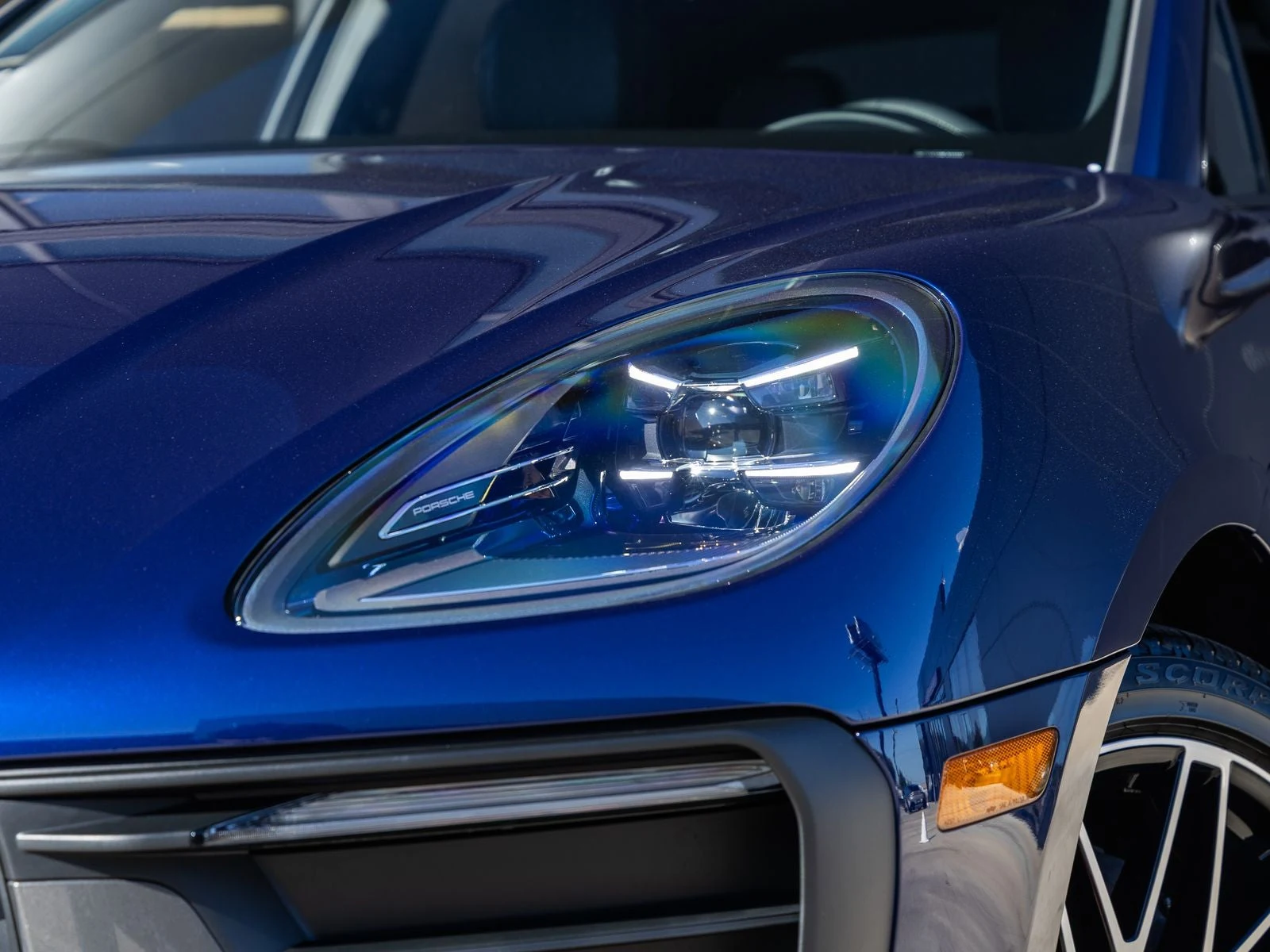2026 Porsche Macan T (95B), 18/20