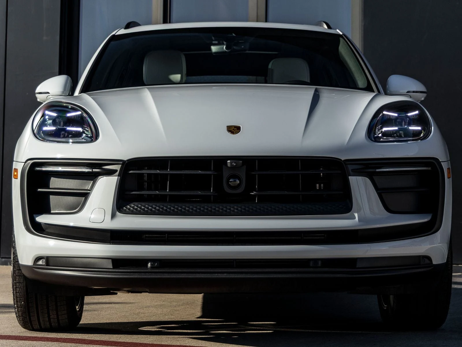 2026 Porsche Macan (95B), 8/20