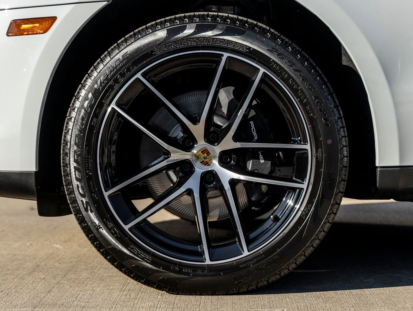 2026 Porsche Macan (95B), 13/20