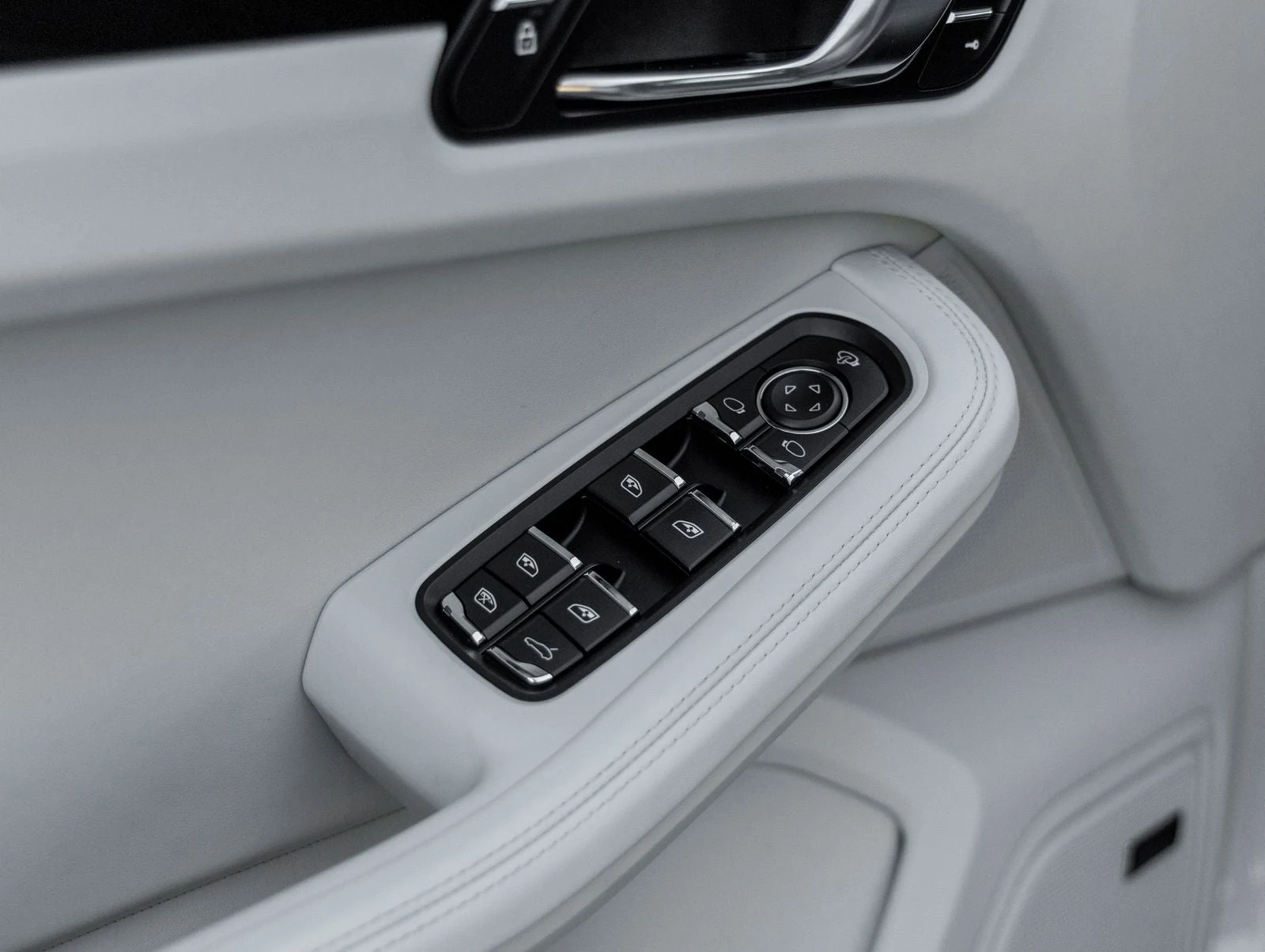 2026 Porsche Macan (95B), 20/20