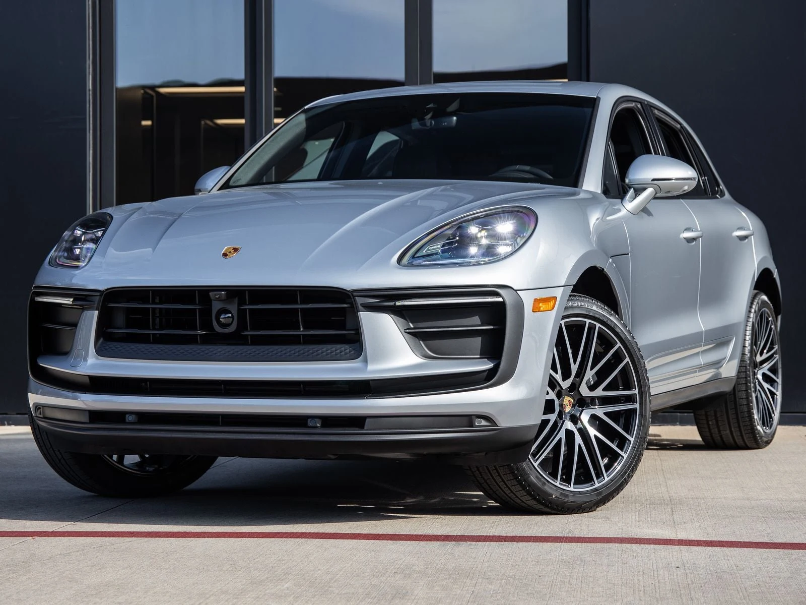 Porsche Macan (95B) · Dolomite Silver Metallic · Indigo Auto Group