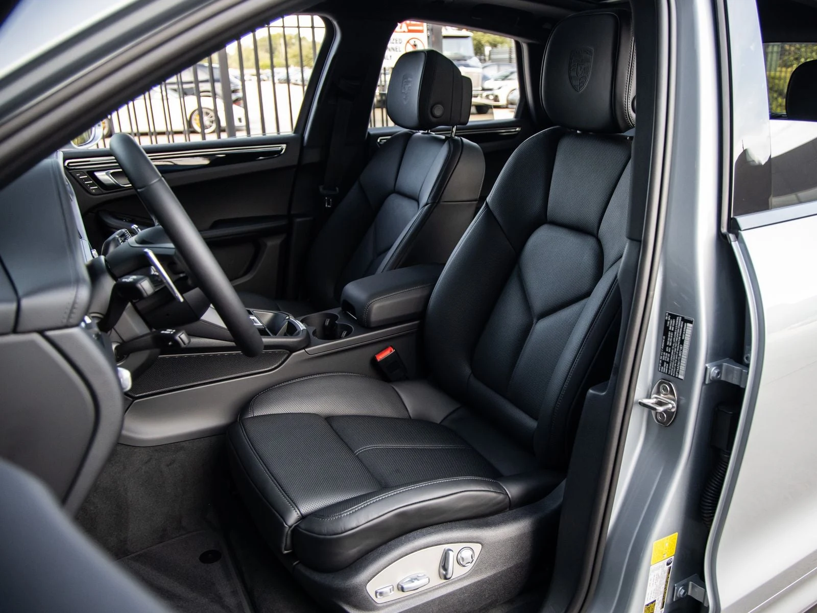 2026 Porsche Macan (95B), 5/20