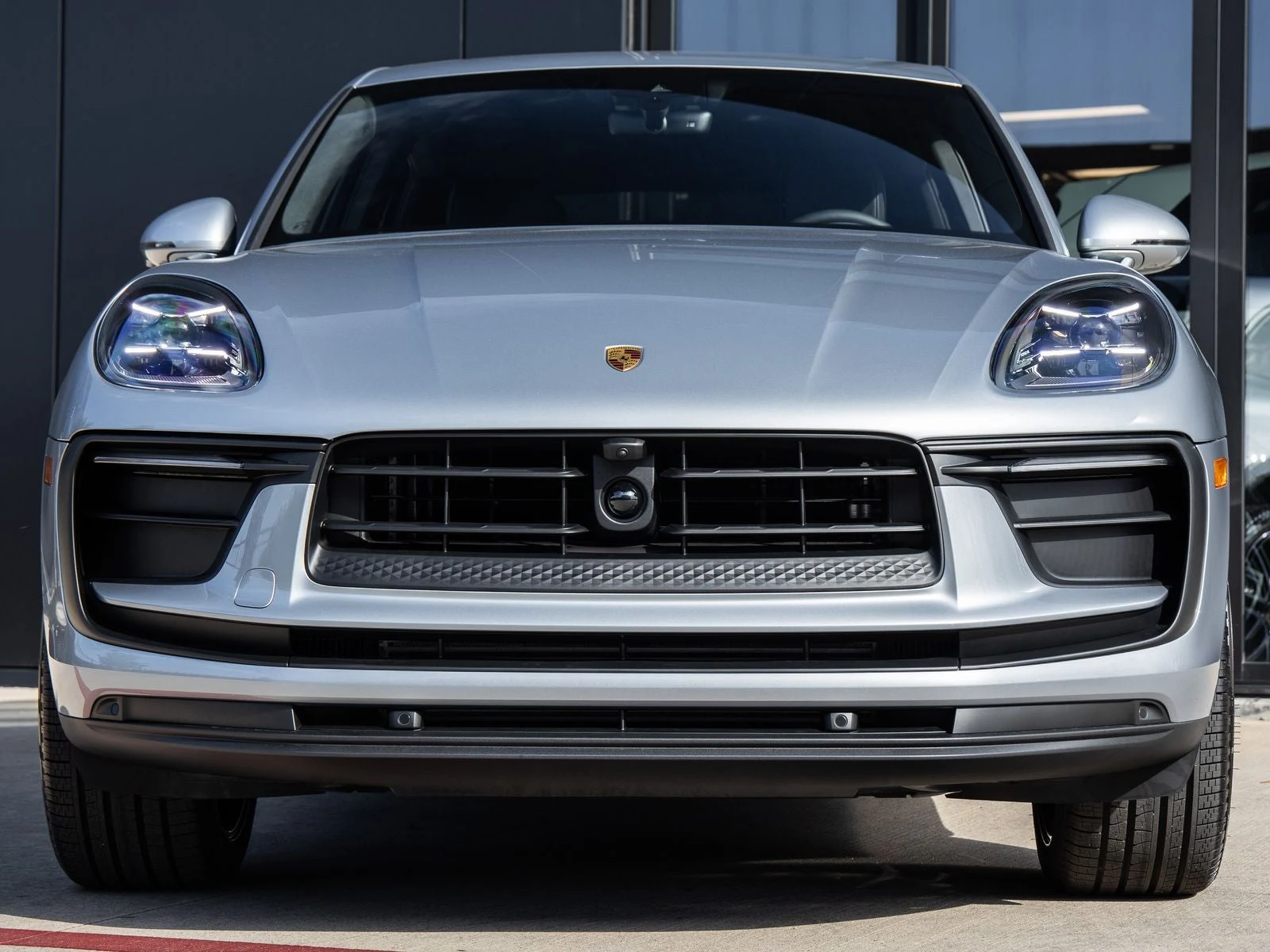 2026 Porsche Macan (95B), 8/20