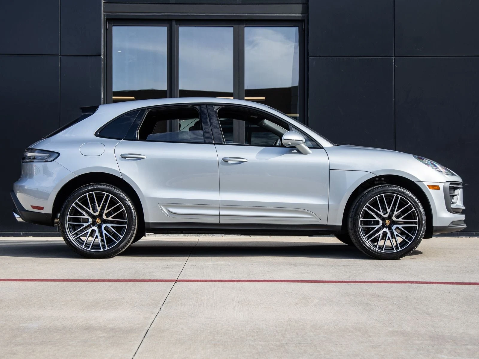2026 Porsche Macan (95B), 12/20