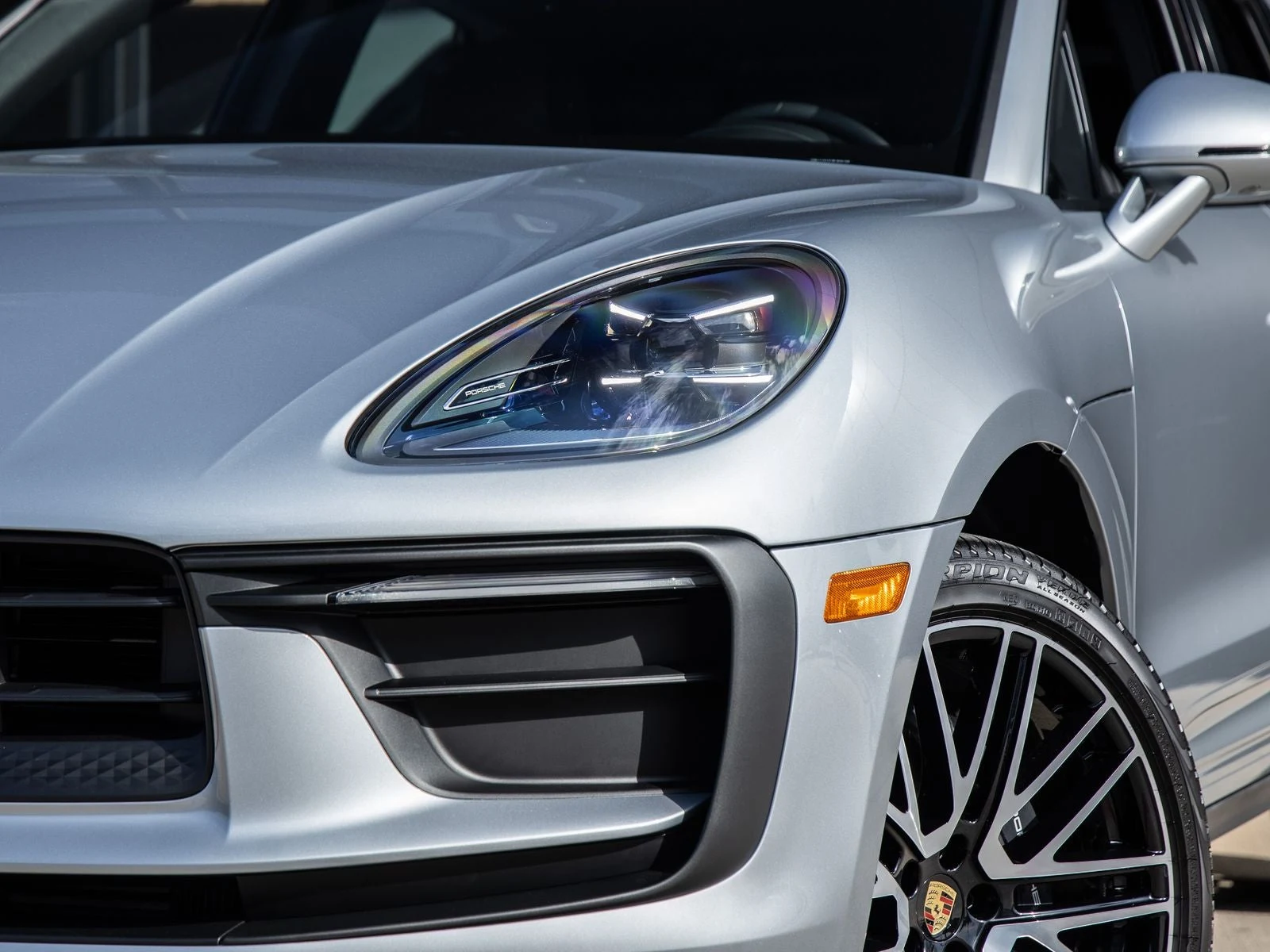 2026 Porsche Macan (95B), 18/20