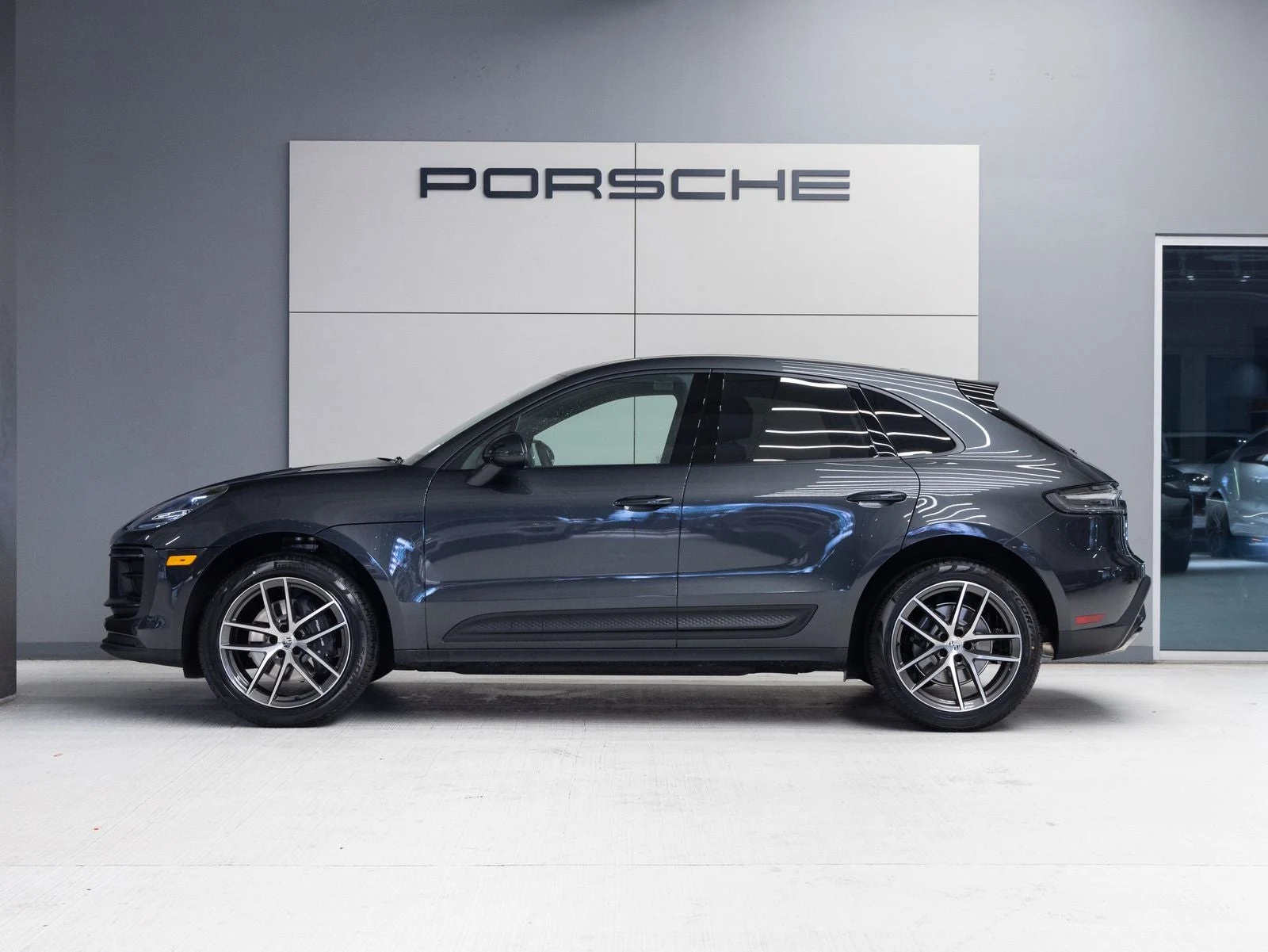 2026 Porsche Macan (95B), 2/20