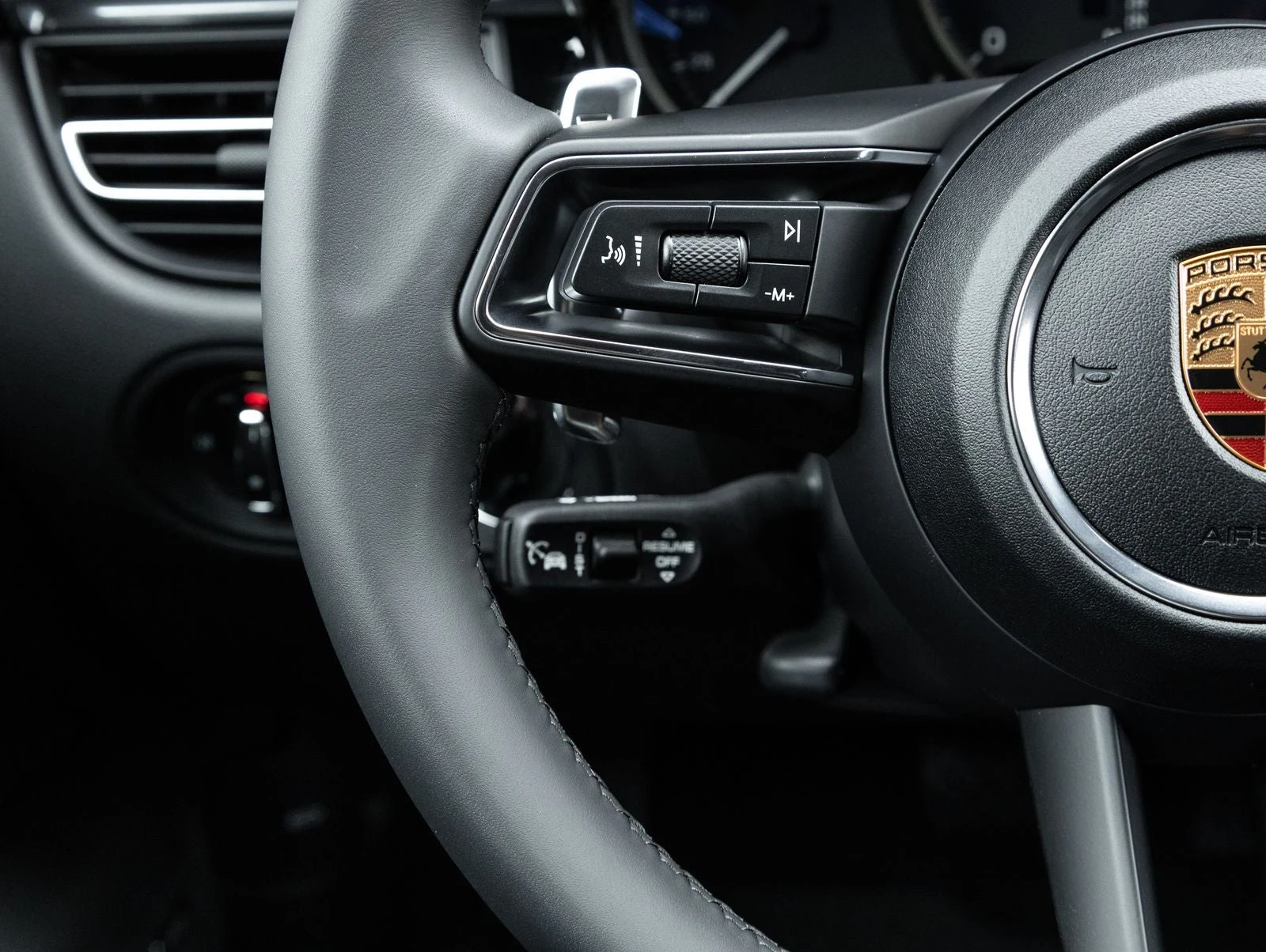 2026 Porsche Macan (95B), 15/20