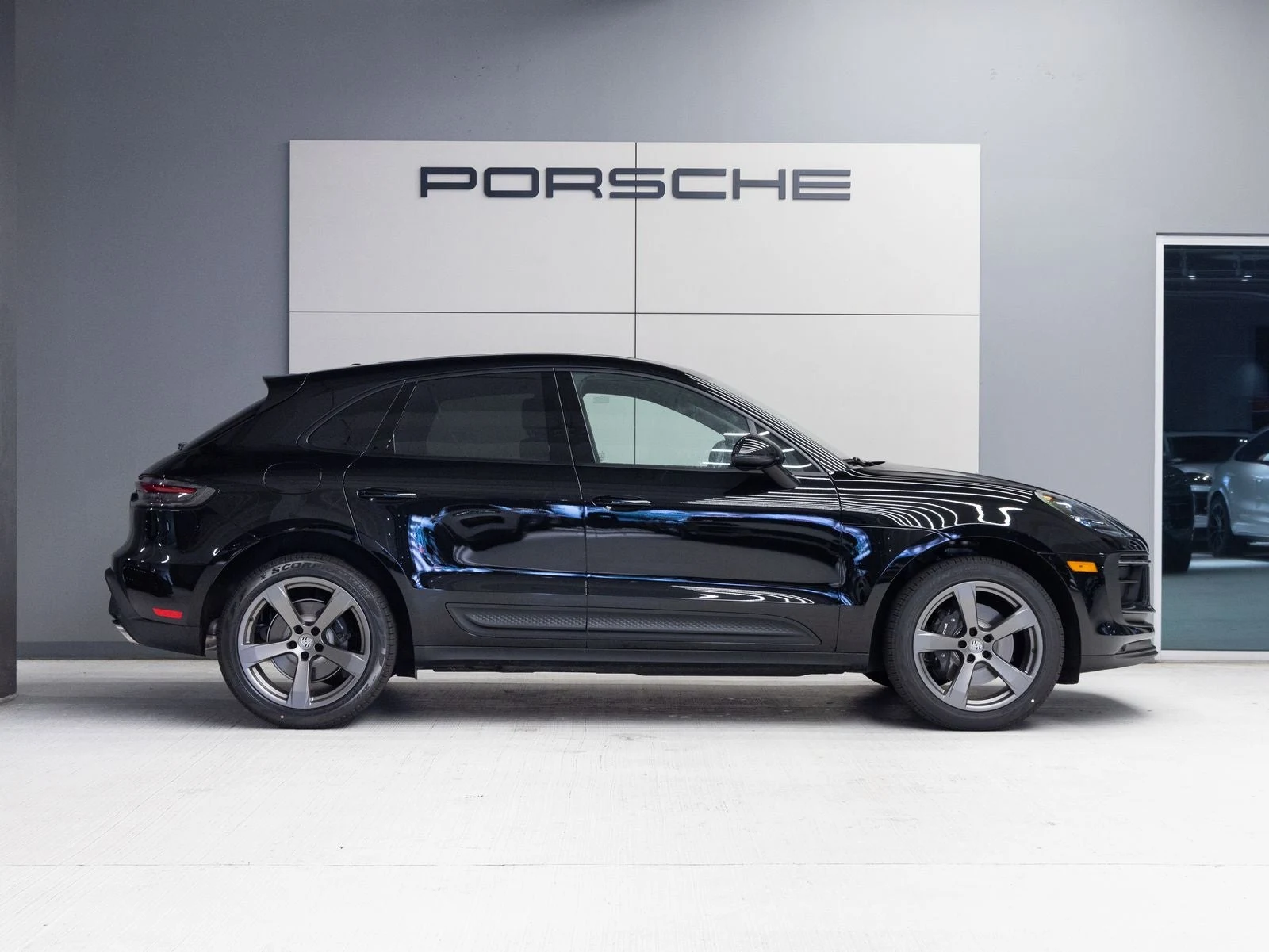 2026 Porsche Macan (95B), 8/20