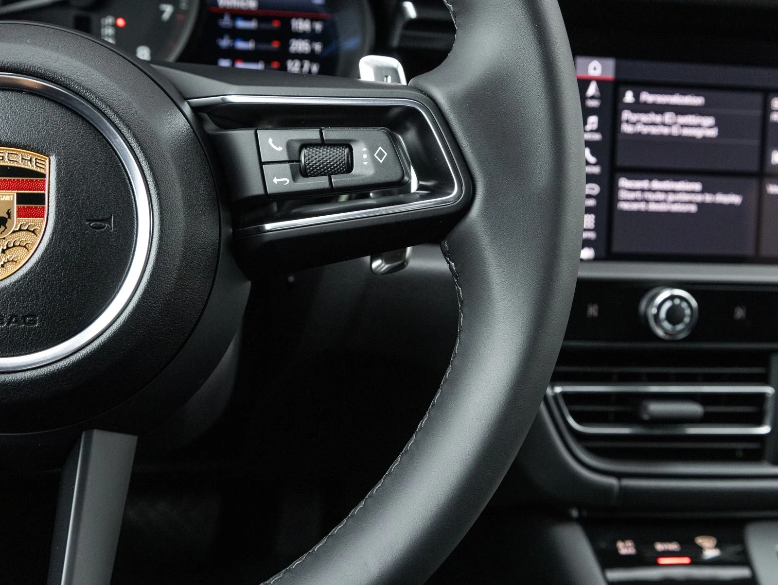 2026 Porsche Macan (95B), 16/20