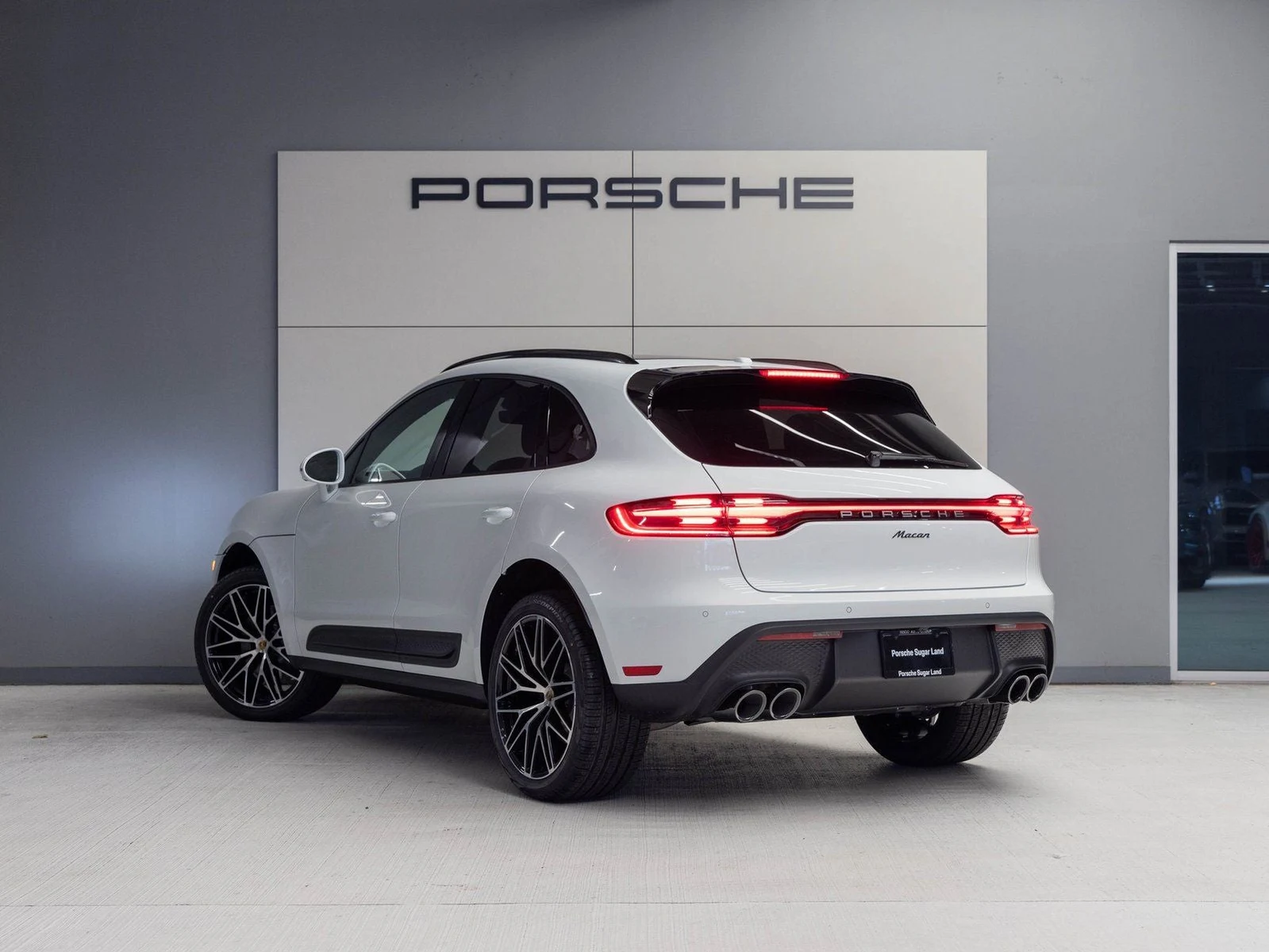 2026 Porsche Macan (95B), 3/20