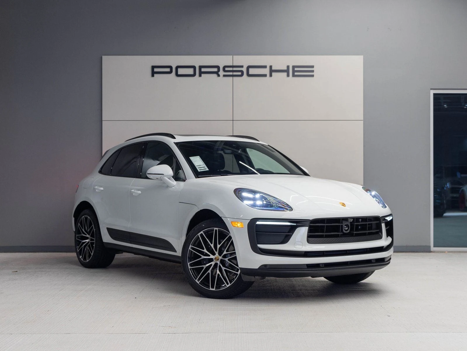 2026 Porsche Macan (95B), 9/20