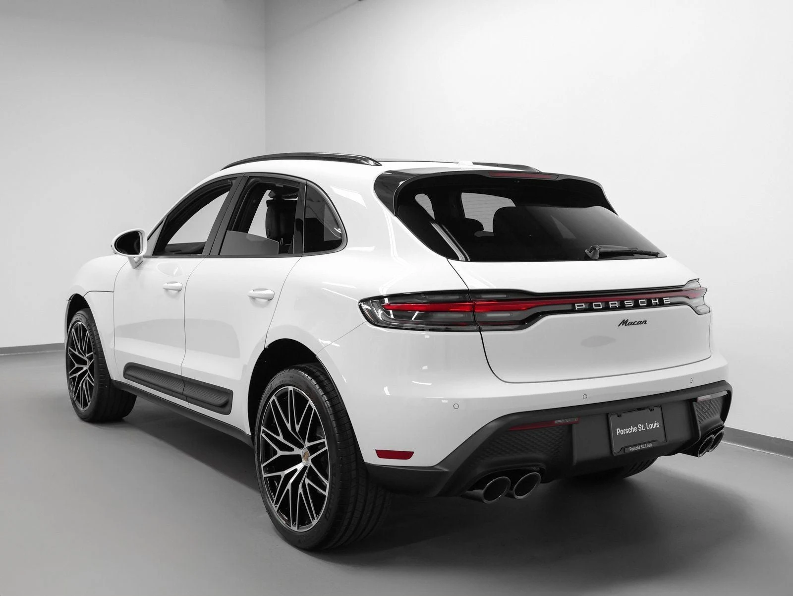 2026 Porsche Macan (95B), 3/20