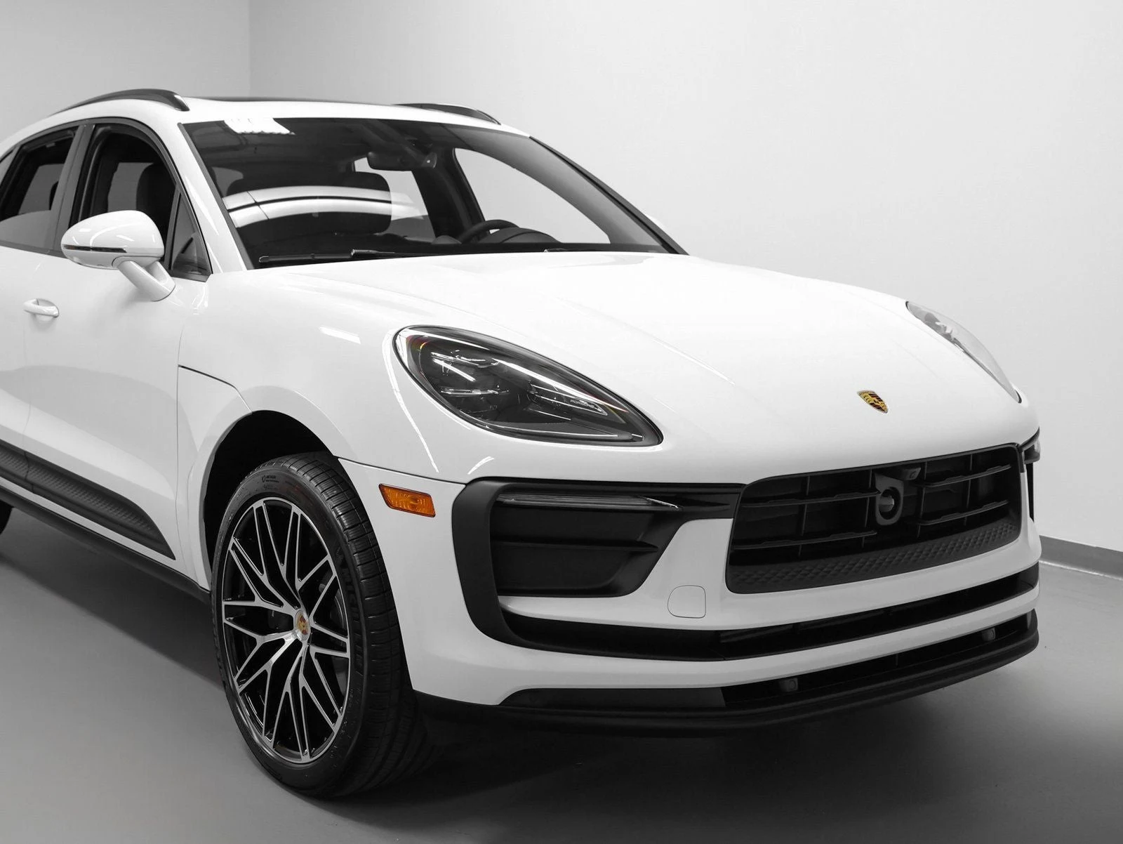 2026 Porsche Macan (95B), 8/20