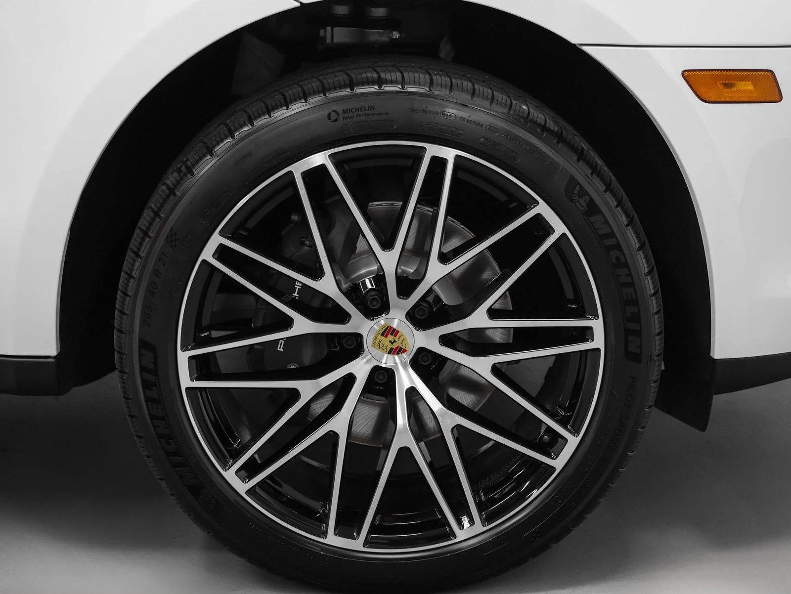 2026 Porsche Macan (95B), 15/20