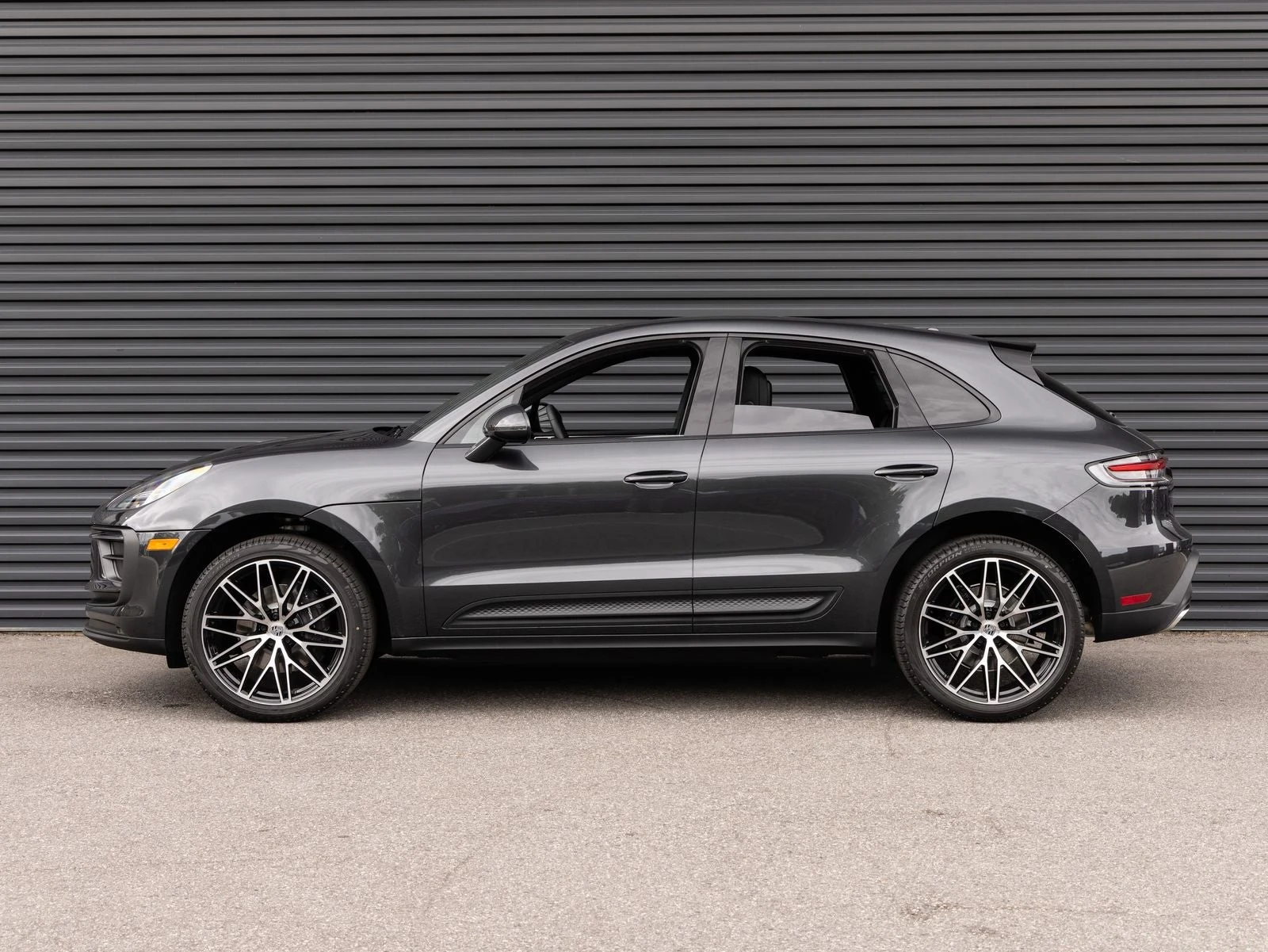 2026 Porsche Macan (95B), 2/20