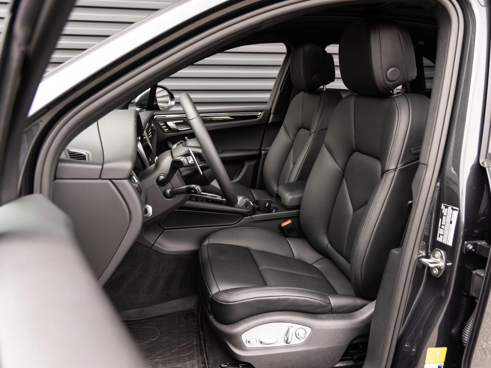 2026 Porsche Macan (95B), 5/20