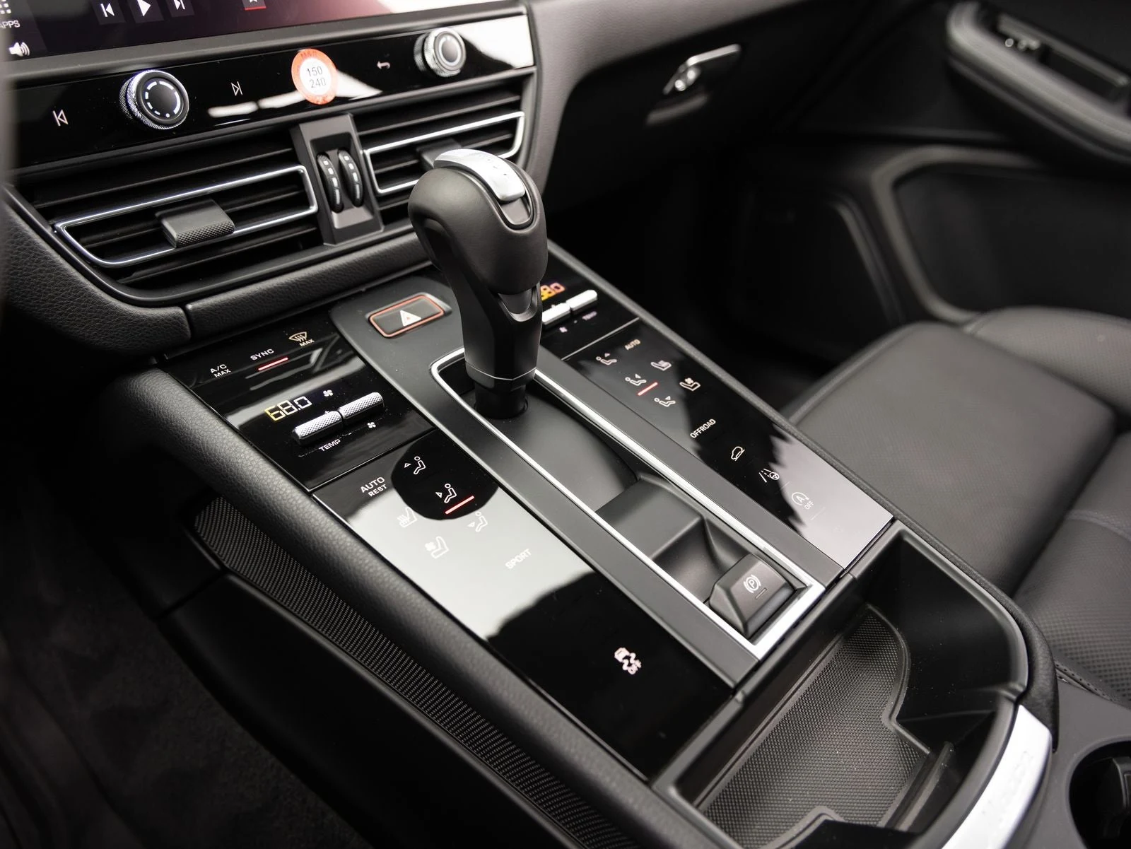 2026 Porsche Macan (95B), 17/20