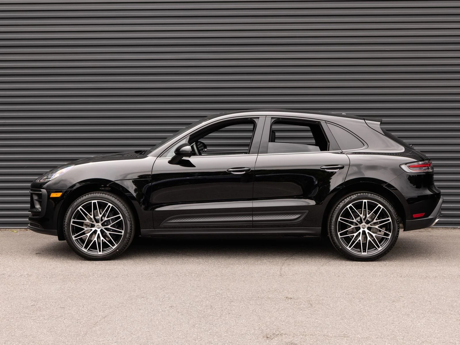 2026 Porsche Macan (95B), 2/20