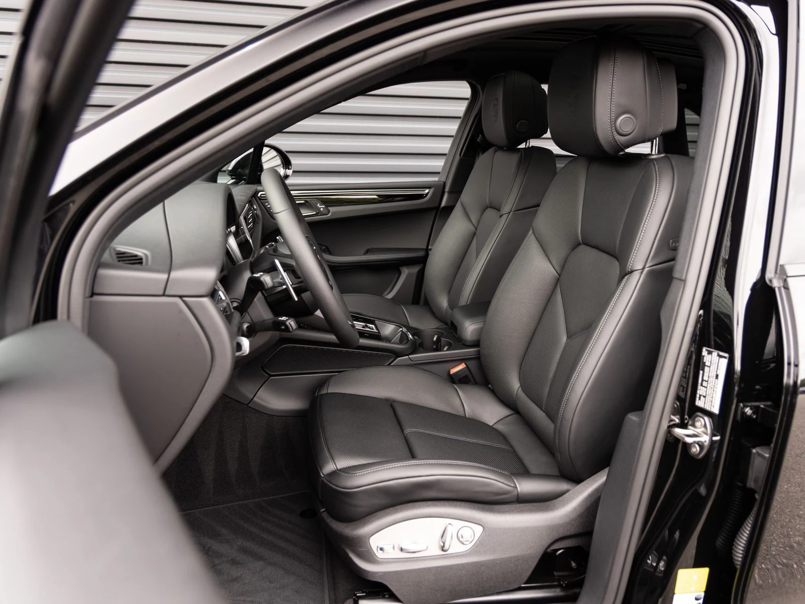 2026 Porsche Macan (95B), 5/20