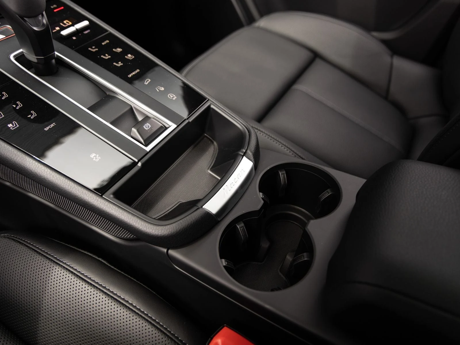 2026 Porsche Macan (95B), 18/20