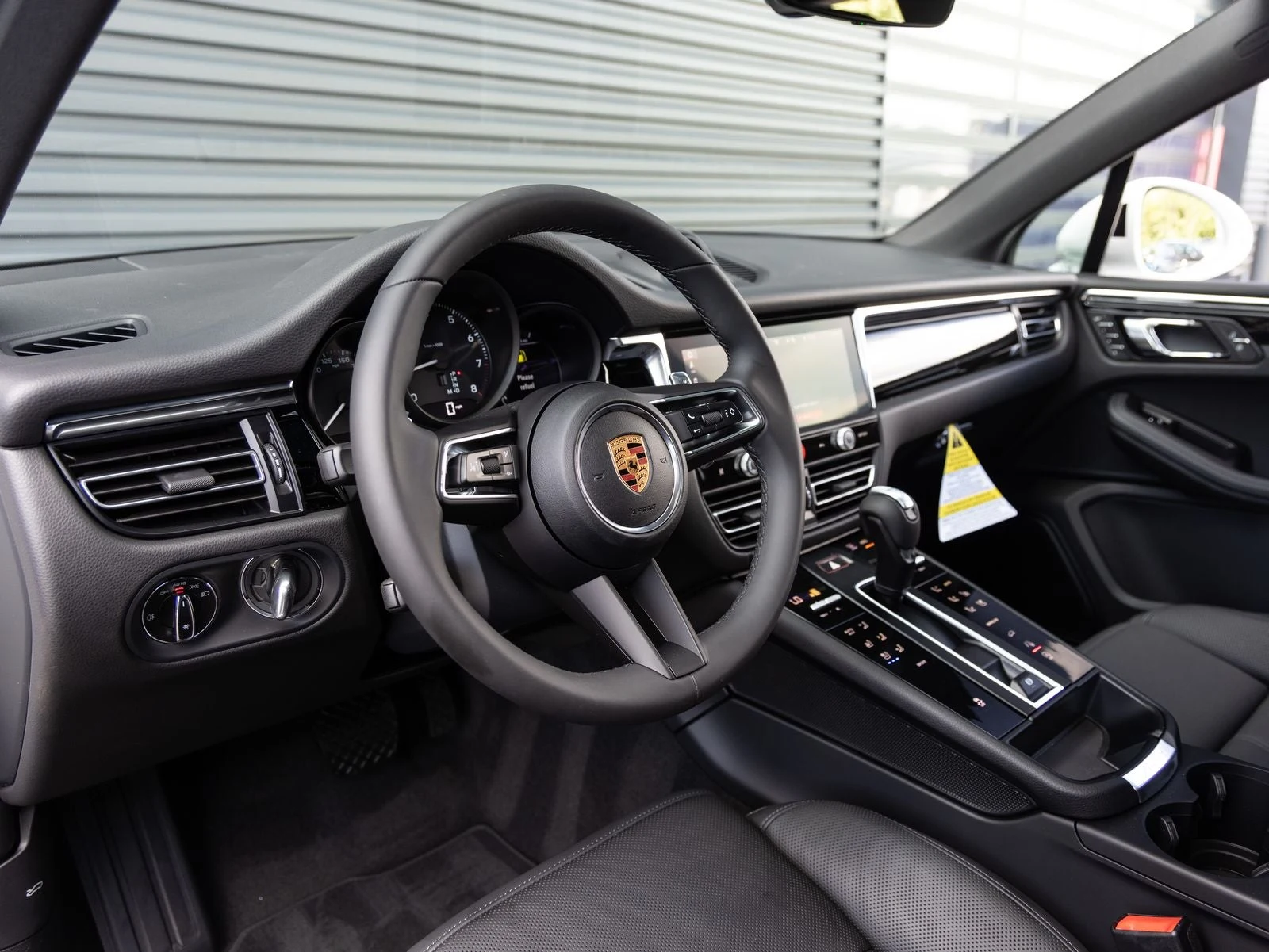 2026 Porsche Macan (95B), 4/20
