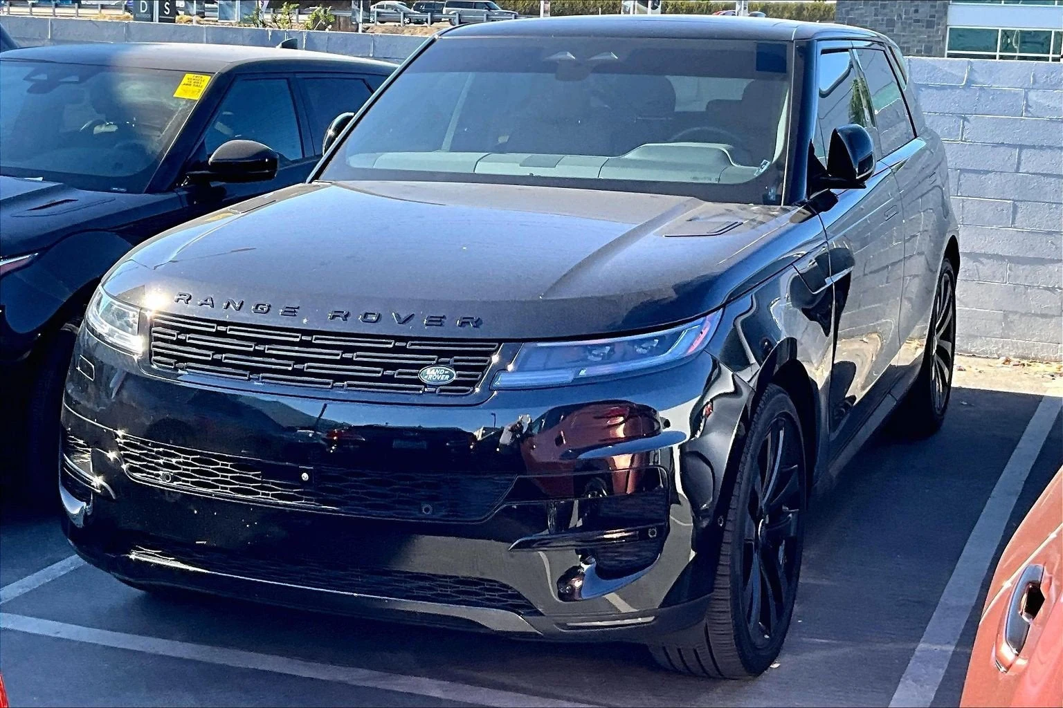 Land Rover Range Rover Sport SE (L461) · Santorini Black Metallic · Indigo Auto Group