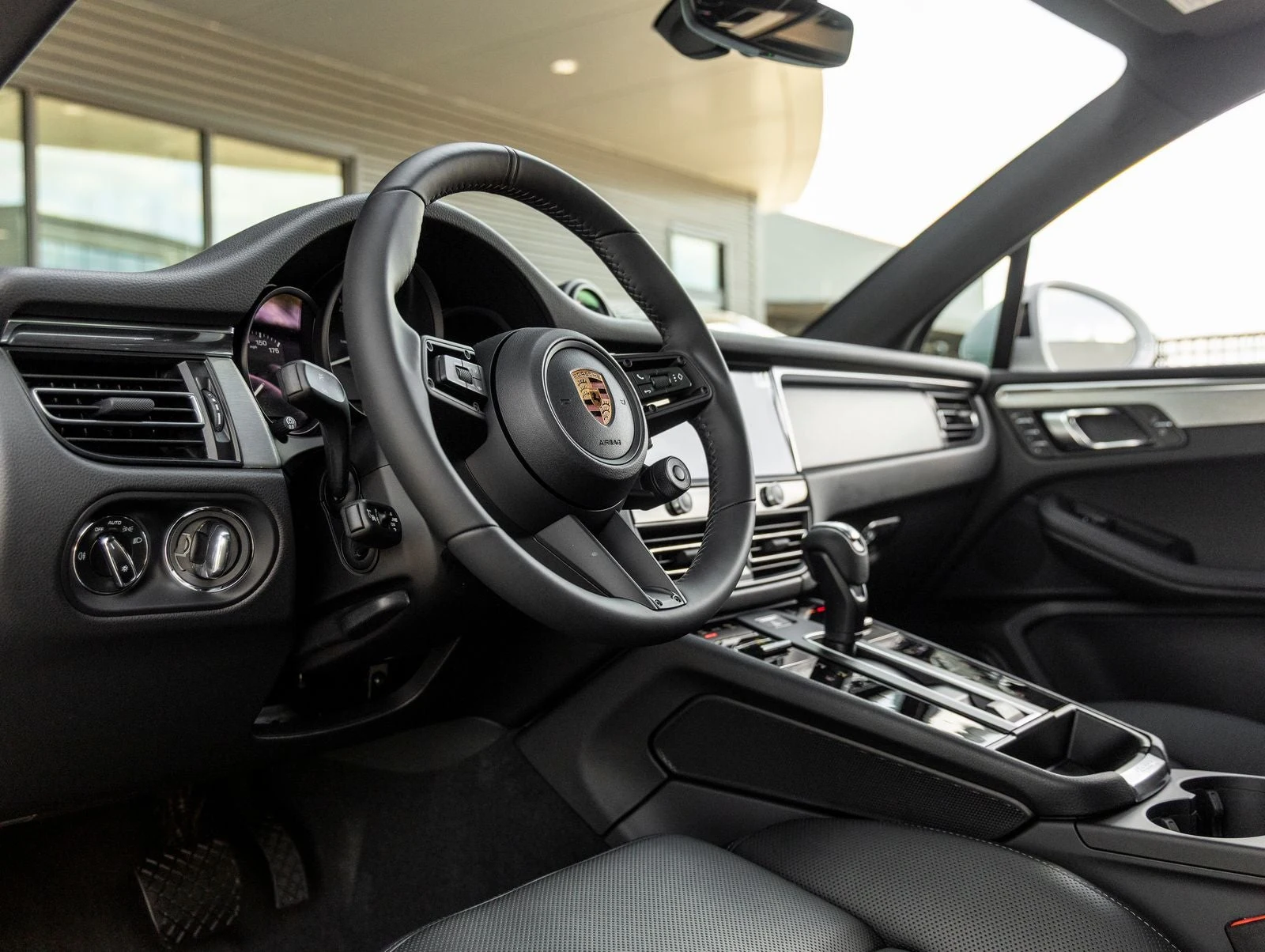 2026 Porsche Macan (95B), 4/20