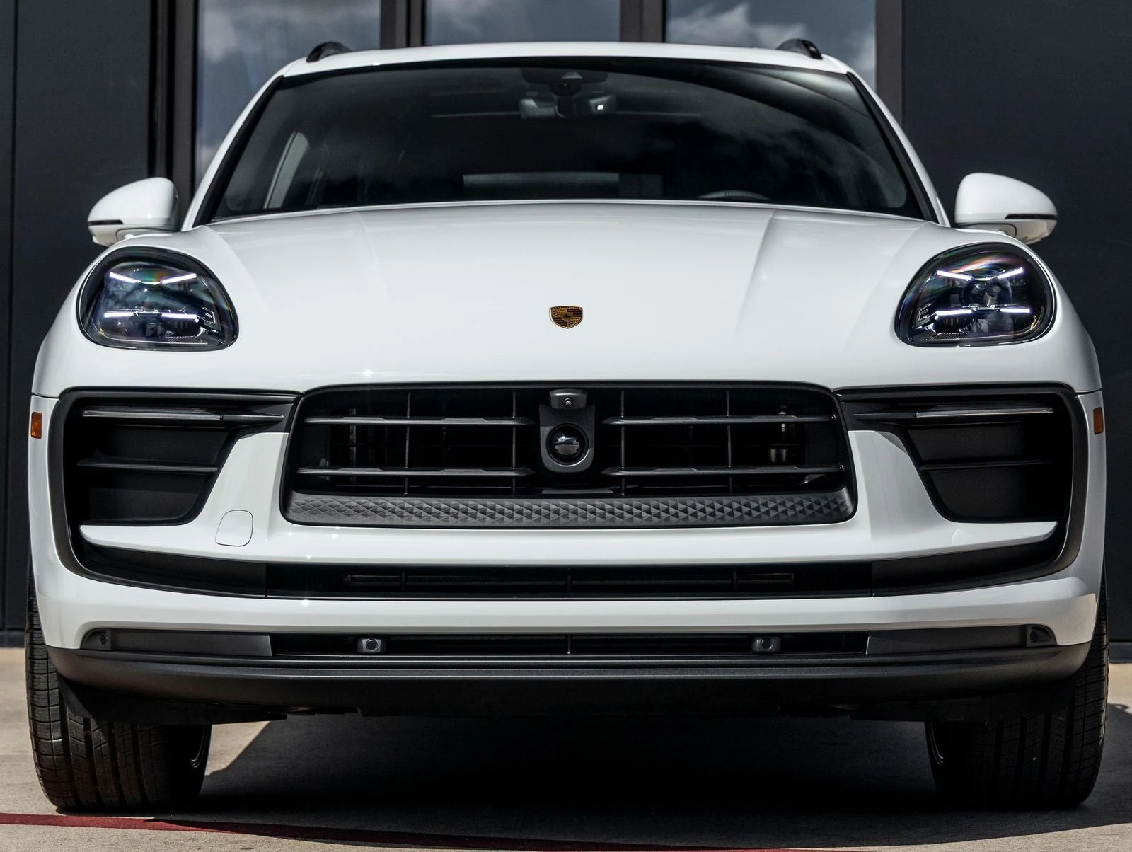2026 Porsche Macan (95B), 8/20