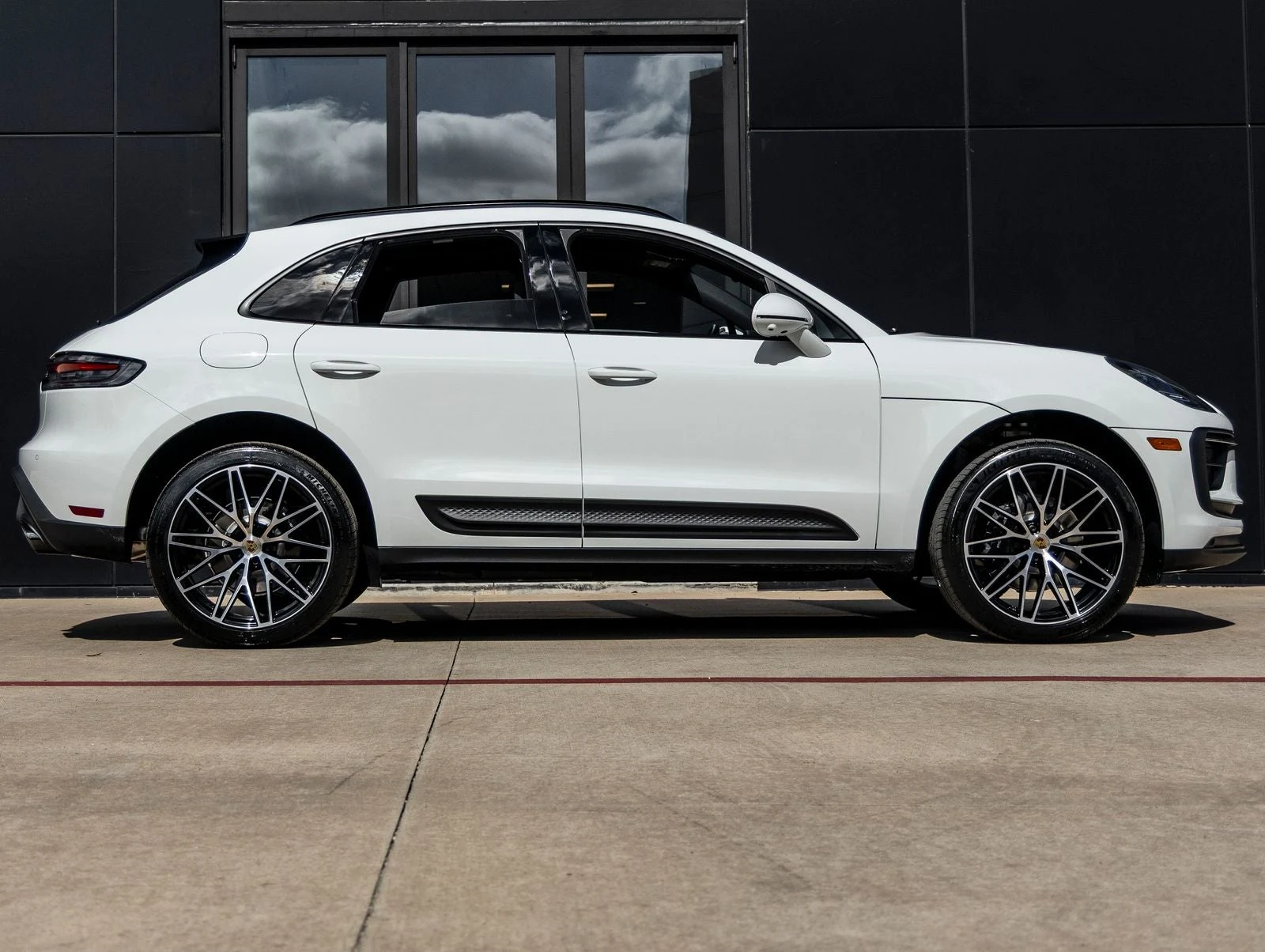 2026 Porsche Macan (95B), 12/20