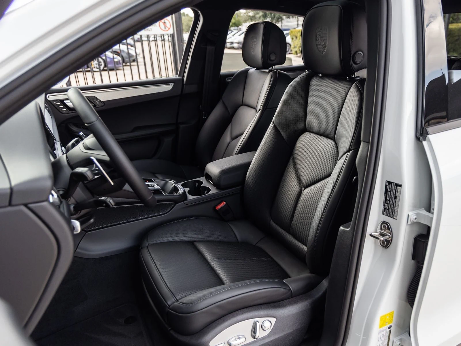 2026 Porsche Macan (95B), 5/20
