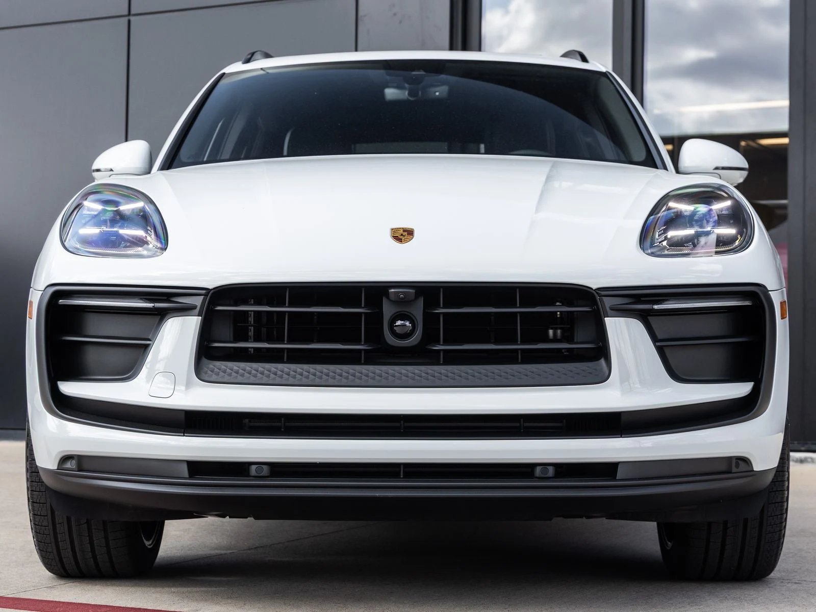 2026 Porsche Macan (95B), 8/20