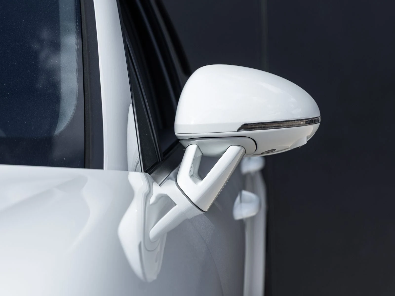 2026 Porsche Macan (95B), 18/20