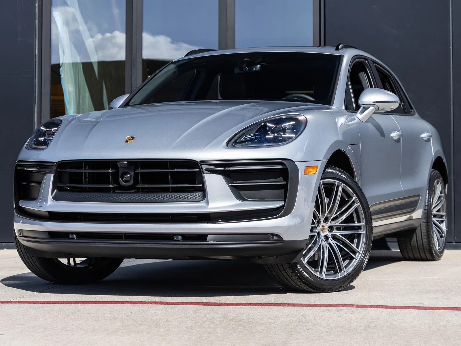 Porsche Macan (95B) · Dolomite Silver Metallic · Indigo Auto Group