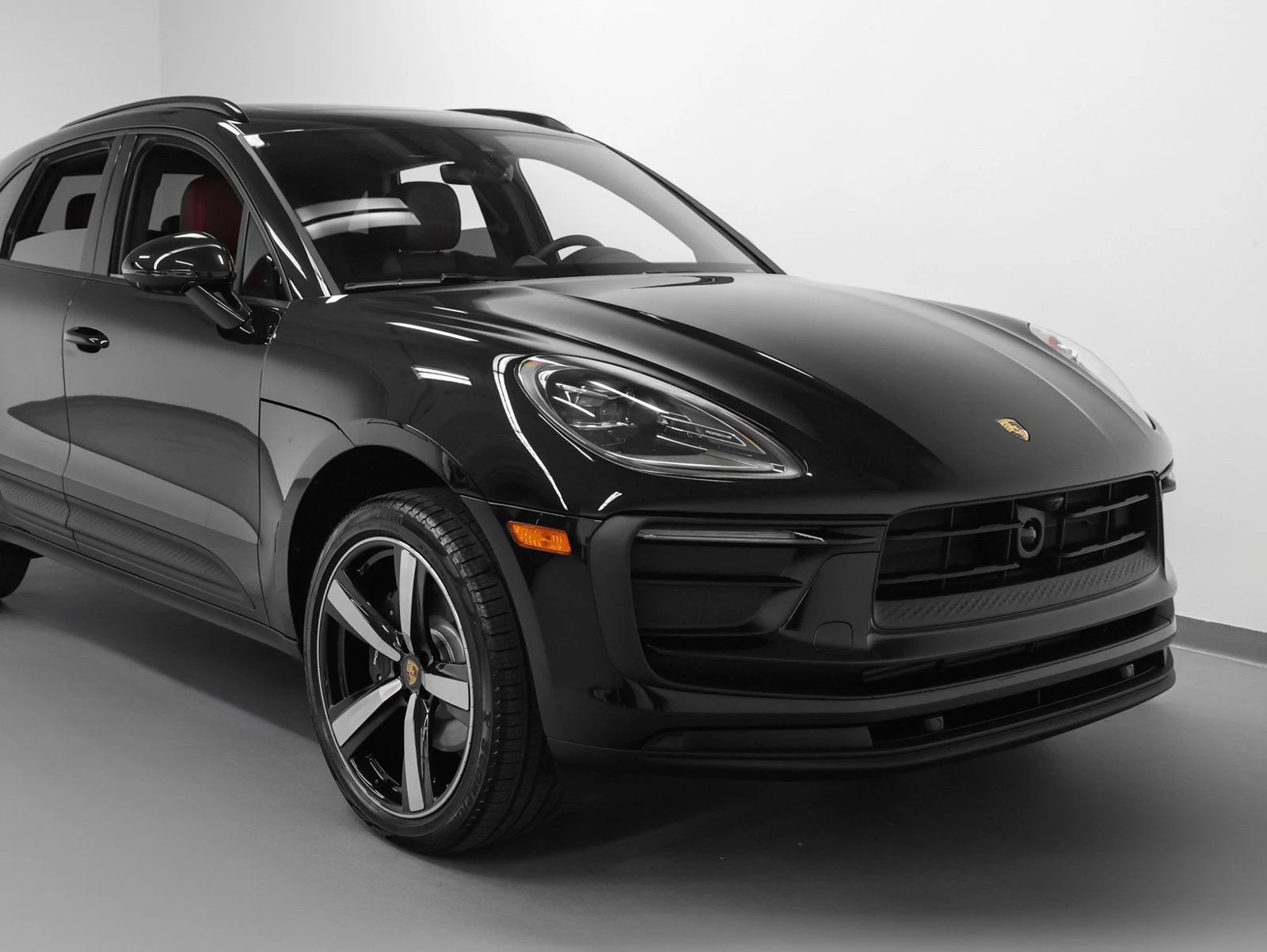 2026 Porsche Macan (95B), 8/20