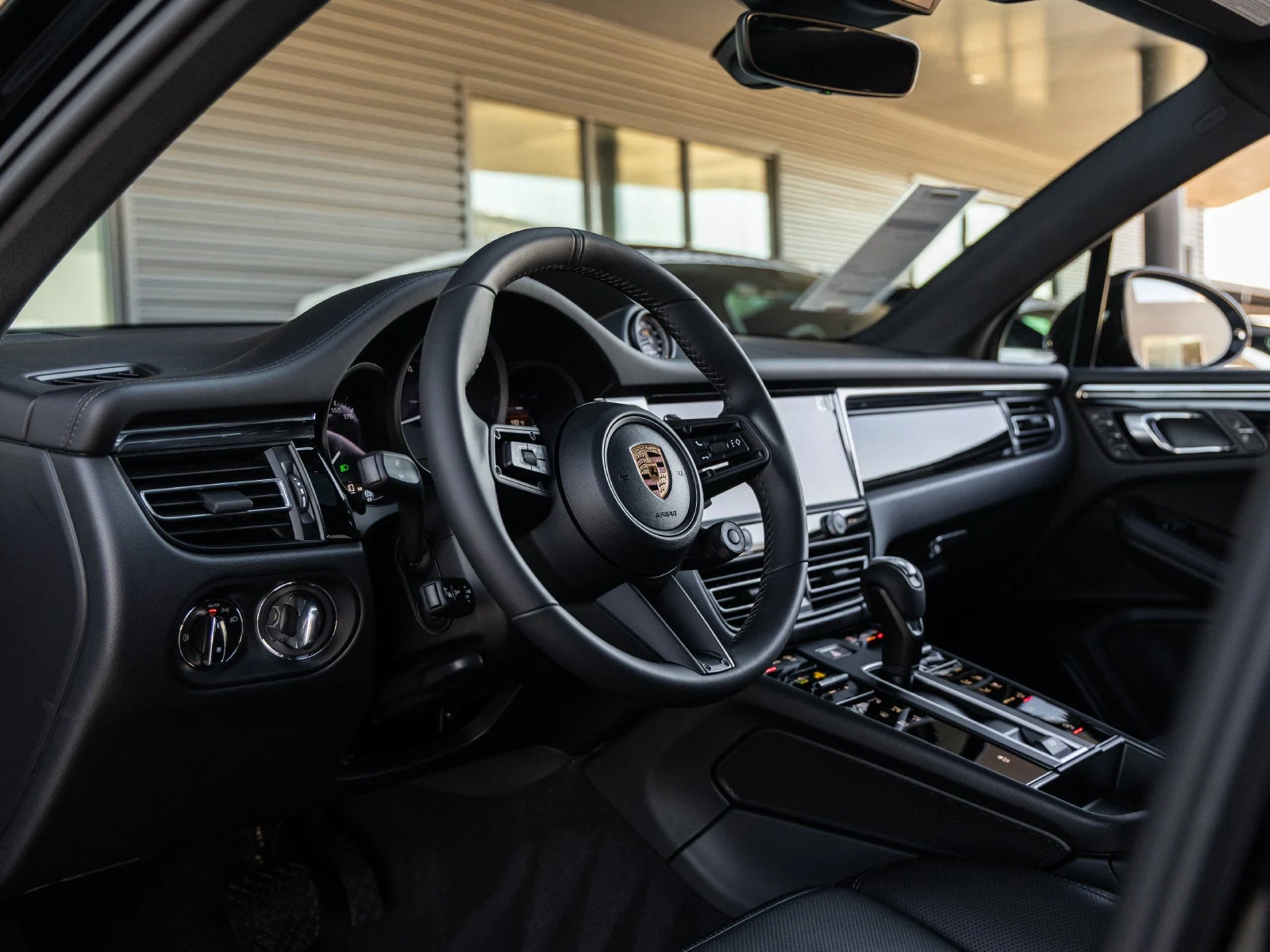 2026 Porsche Macan (95B), 4/20