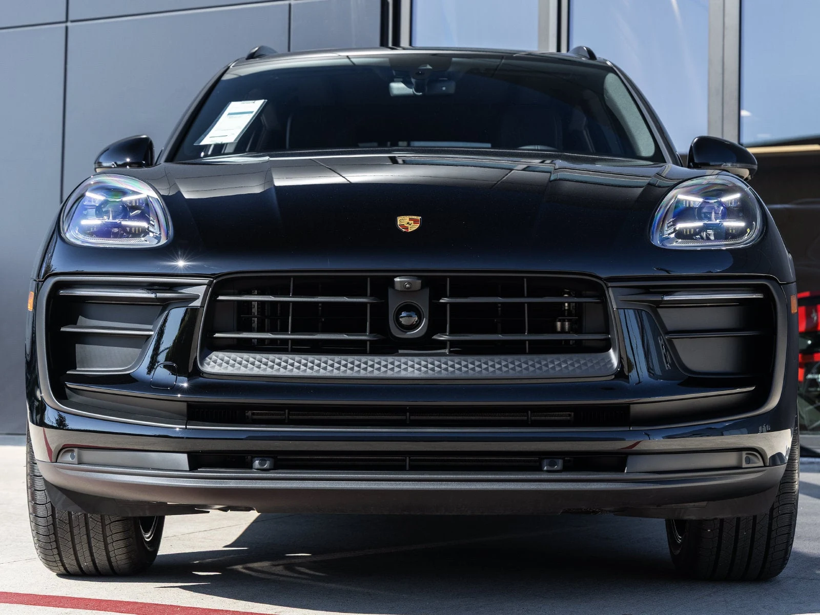 2026 Porsche Macan (95B), 8/20