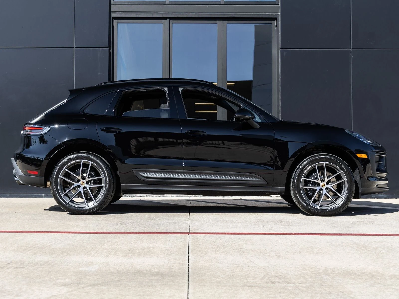 2026 Porsche Macan (95B), 12/20