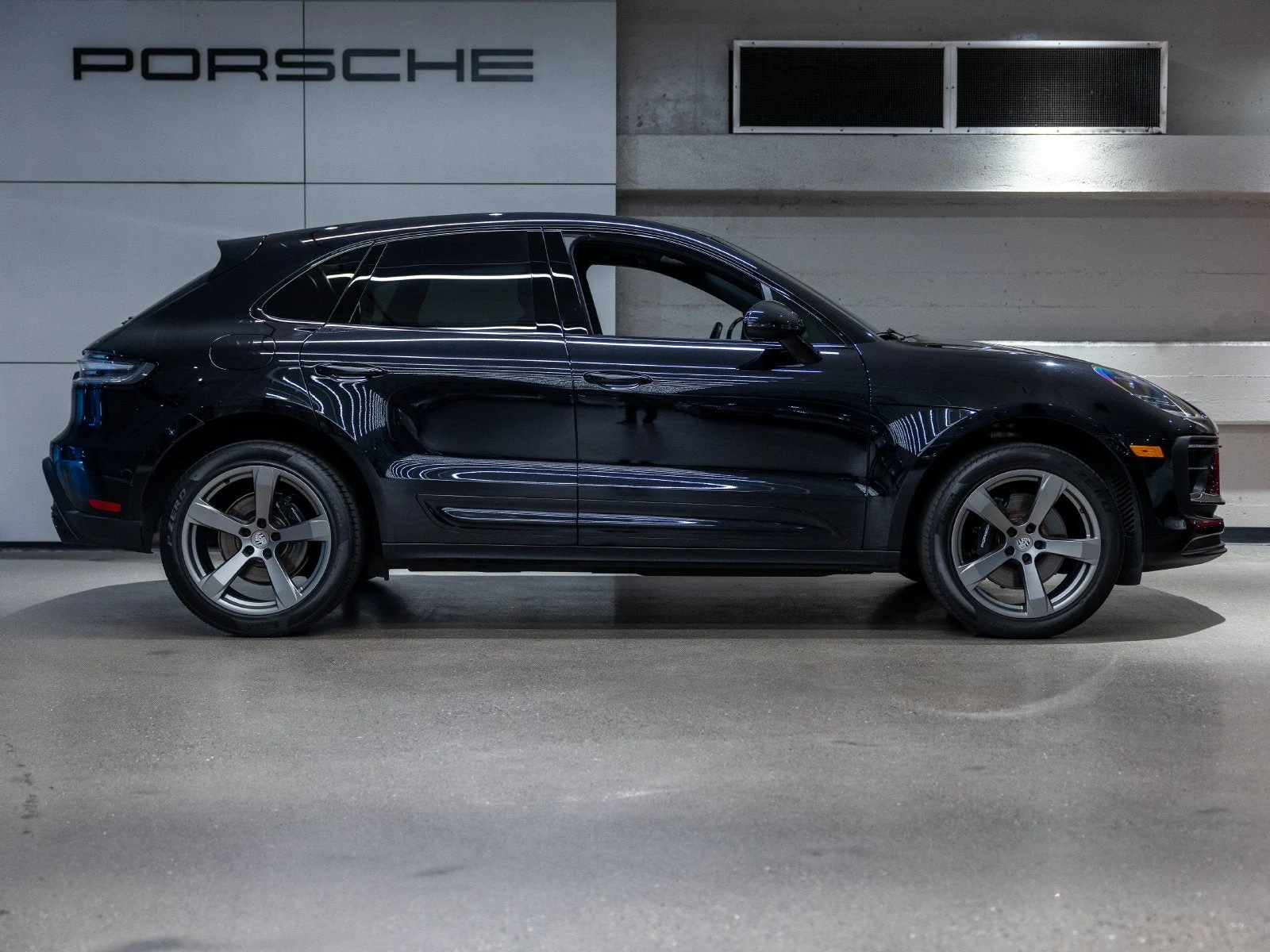 2023 Porsche Macan S (95B), 9/20