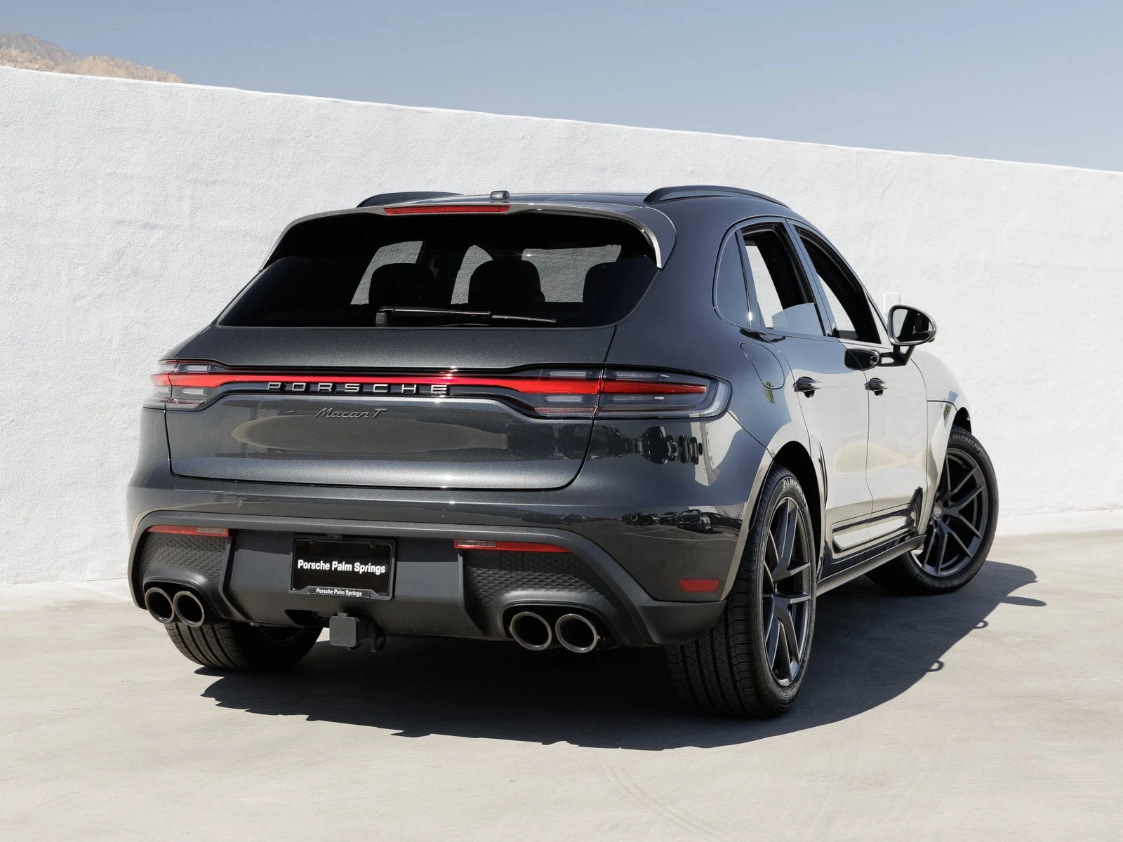 2026 Porsche Macan T (95B), 7/20