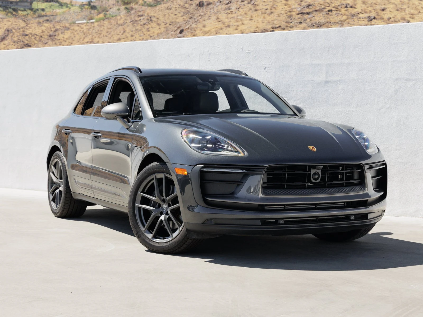 2026 Porsche Macan T (95B), 9/20